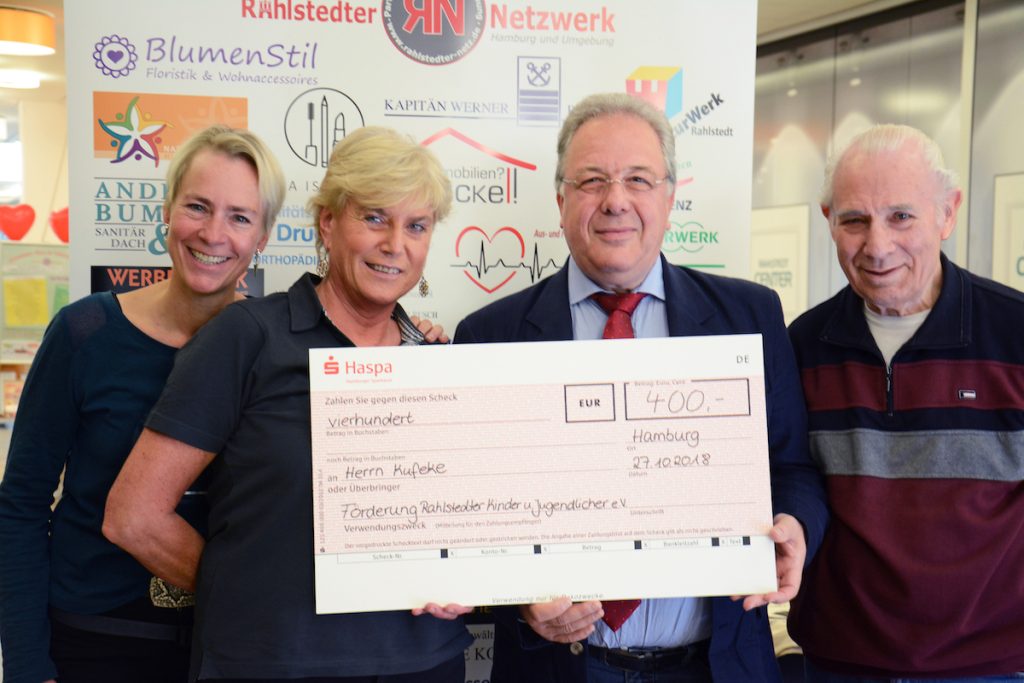 Scheckübergabe Rahlstedter Unternehmermesse